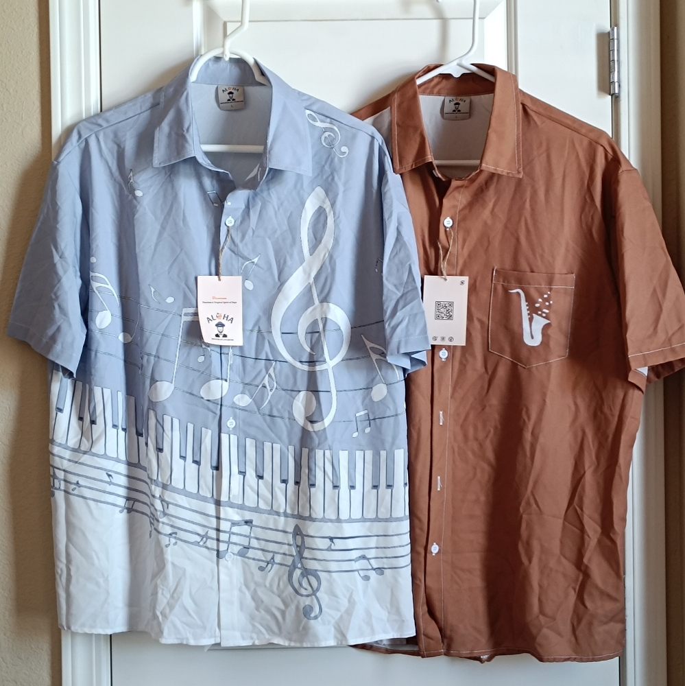 Men's Bundle: 2  Button Down Shirt. Size Large